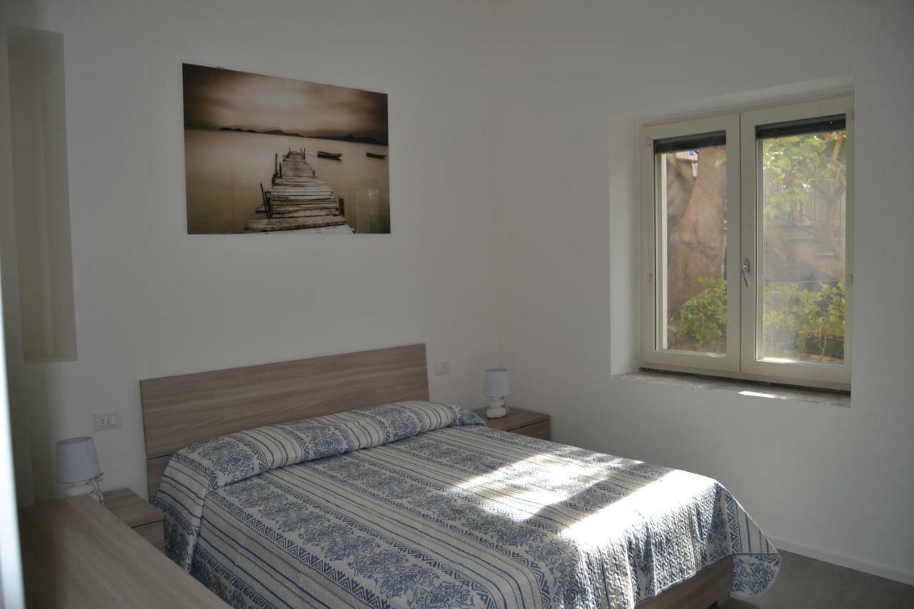 Casa Consolati Apartment เบรนโซเน ซูล การ์ดา ภายนอก รูปภาพ