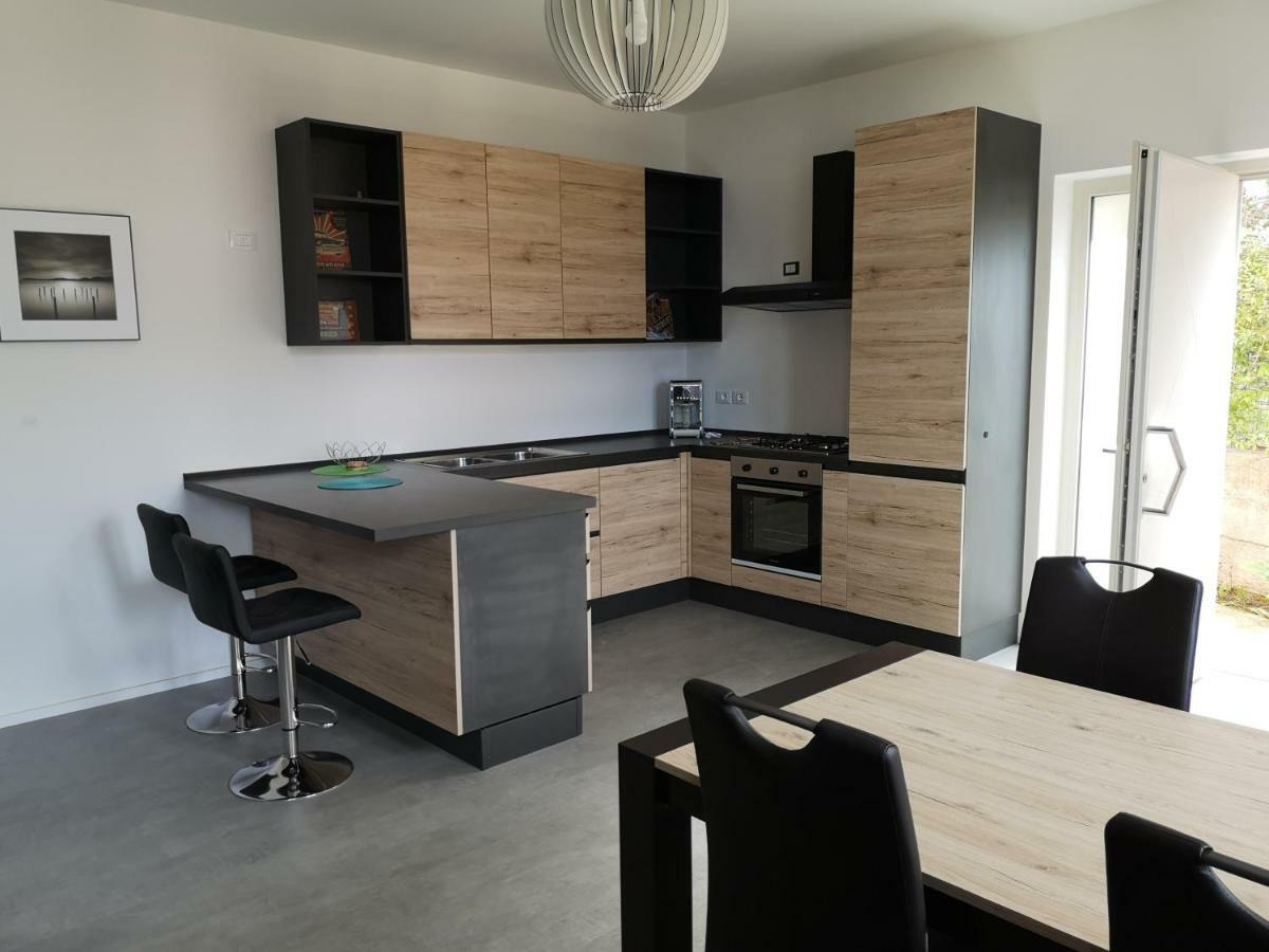 Casa Consolati Apartment เบรนโซเน ซูล การ์ดา ภายนอก รูปภาพ