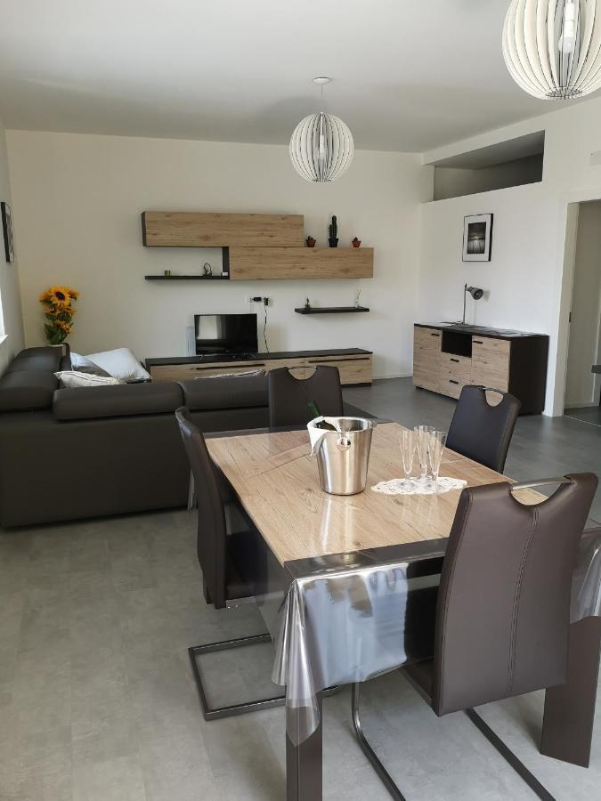 Casa Consolati Apartment เบรนโซเน ซูล การ์ดา ภายนอก รูปภาพ